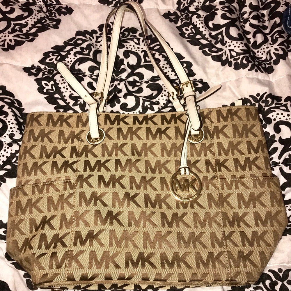Authentic Michael Kors Jet Set logo bag